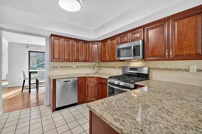 200 California Road #9, Bronxville, NY 10708 - Photo 8