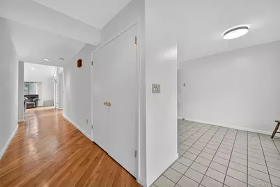 200 California Road #9, Bronxville, NY 10708 - Photo 2