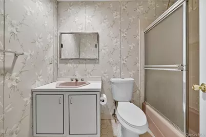 200 California Road #9, Bronxville, NY 10708 - Photo 34