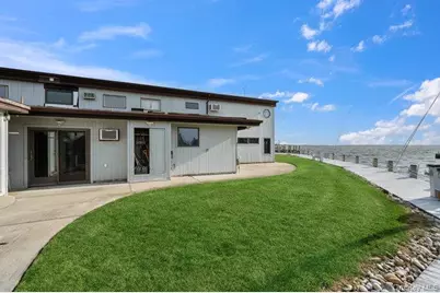 49 S Bay Avenue, Amityville, NY 11701 - Photo 28