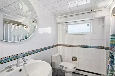 49 S Bay Avenue, Amityville, NY 11701 - Photo 36