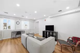 62 South St, Oyster Bay, NY 11771 - Photo 2