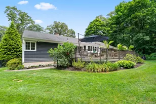 32 Hennessey Dr, Huntington, NY 11743 - Photo 22