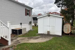 1661 Old Country Rd, Riverhead, NY 11901 - Photo 14