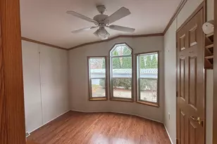 1661 Old Country Rd, Riverhead, NY 11901 - Photo 20