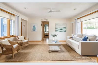 21 Woodridge Road, Hampton Bays, NY 11946 - Photo 4