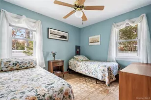 21 Woodridge Rd, Hampton Bays, NY 11946 - Photo 18