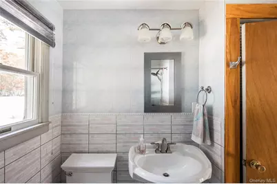 21 Woodridge Road, Hampton Bays, NY 11946 - Photo 16