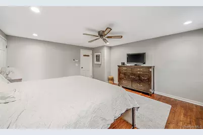 291 Terry Road, Smithtown, NY 11787 - Photo 20