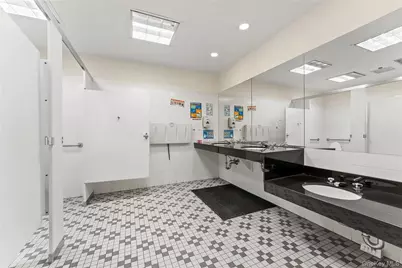 302 W 91 Street #Lower level, New York, NY 10024 - Photo 2