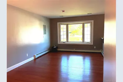 364 W 2nd Street, West Islip, NY 11795 - Photo 8