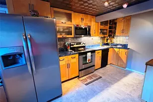 364 W 2nd St, West Islip, NY 11795 - Photo 16