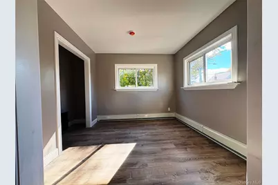 364 W 2nd Street, West Islip, NY 11795 - Photo 6