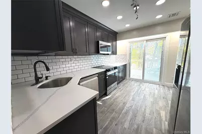 364 W 2nd Street, West Islip, NY 11795 - Photo 4