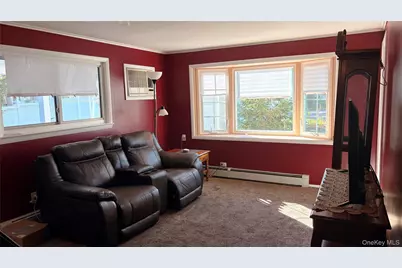 364 W 2nd Street, West Islip, NY 11795 - Photo 20