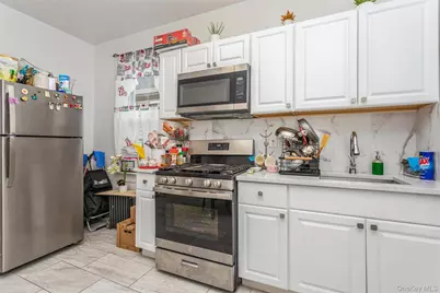 1646 Radcliff Avenue, Bronx, NY 10462 - Photo 22