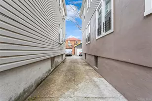 1646 Radcliff Ave, Bronx, NY 10462 - Photo 24