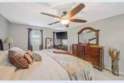 18 Ashford Drive, Ridge, NY 11961 - Photo 18