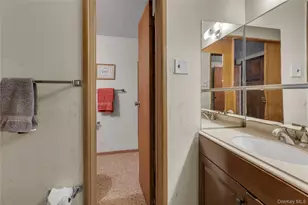 96 Split Cedar Dr, Islandia, NY 11749 - Photo 10