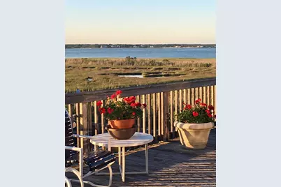 542 Dune Road, Westhampton, NY 11977 - Photo 2