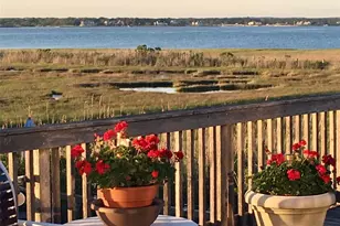 542 Dune Rd, Westhampton, NY 11977 - Photo 2