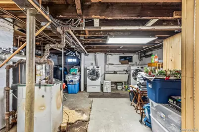 171-06 Bagley Avenue, Flushing, NY 11358 - Photo 18