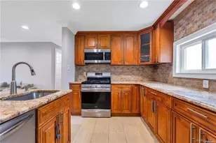 531 Old Country Rd, Plainview, NY 11803 - Photo 4