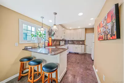 59 Robertson Road, Lynbrook, NY 11563 - Photo 10