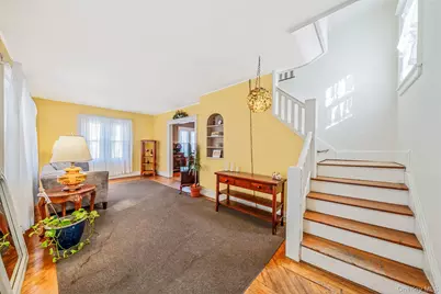 59 Robertson Road, Lynbrook, NY 11563 - Photo 4