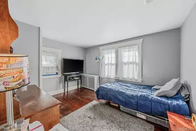 59 Robertson Road, Lynbrook, NY 11563 - Photo 16