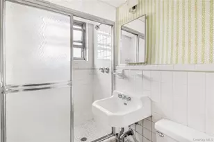 61-25 97th St, Rego Park, NY 11374 - Photo 18