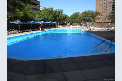 70-25 Yellowstone Boulevard #17Q, Forest Hills, NY 11375 - Photo 28