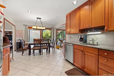 183 Captains Way, Bay Shore, NY 11706 - Photo 8