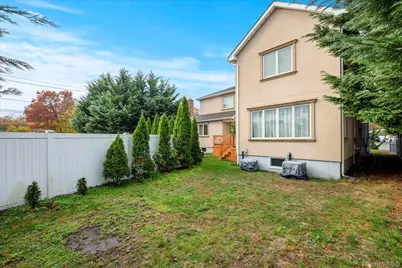 2261 Willow Street, Wantagh, NY 11793 - Photo 26