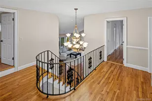 709 Demott Ct, Westbury, NY 11590 - Photo 26