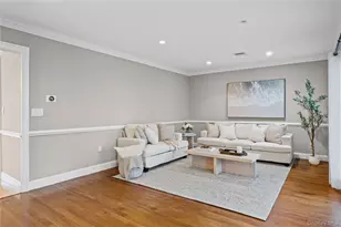 709 Demott Ct, Westbury, NY 11590 - Photo 12