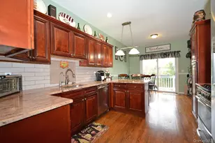 11 Macintosh, Selden, NY 11784 - Photo 6