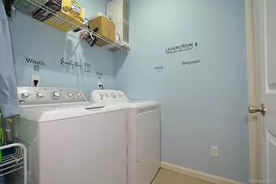 11 Macintosh, Selden, NY 11784 - Photo 16