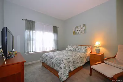 11 Macintosh, Selden, NY 11784 - Photo 10