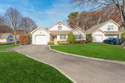 19 Saddlebrook Court, Middle Island, NY 11953 - Photo 2