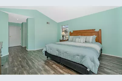 19 Saddlebrook Court, Middle Island, NY 11953 - Photo 22