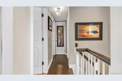 16 Clement Street, Glen Cove, NY 11542 - Photo 30