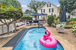 16 Clement St, Glen Cove, NY 11542 - Photo 38