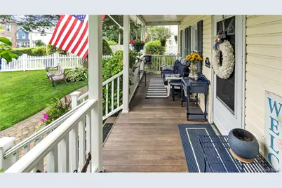 16 Clement Street, Glen Cove, NY 11542 - Photo 4