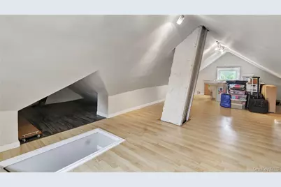 16 Clement Street, Glen Cove, NY 11542 - Photo 32