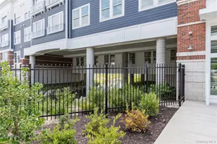 75 E Hoffman Ave, Lindenhurst, NY 11757 - Photo 6