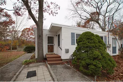 12 E Tiana Road #6, Hampton Bays, NY 11946 - Photo 1