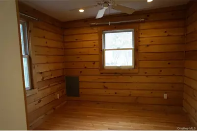 12 E Tiana Road #6, Hampton Bays, NY 11946 - Photo 8