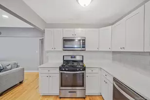 13 Poplar St, Central Islip, NY 11722 - Photo 12