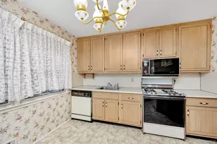 214-14 23rd Ave, Bayside, NY 11360 - Photo 18